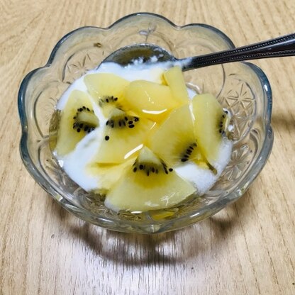 キウイに蜂蜜とレモンのコーティング、美味しかったです♪レシピありがとうございます♡（╹◡╹）♡